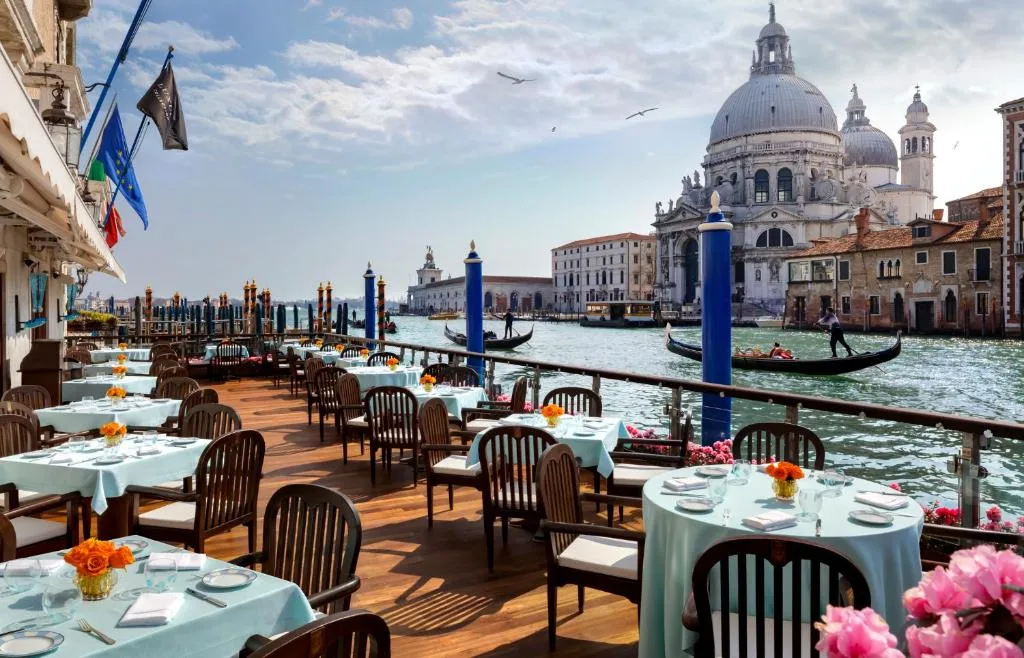 TOP 10 HONEYMOON DESTINATIONS
The Gritti Palace Venice