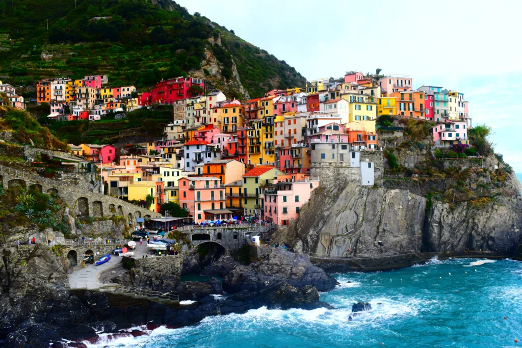 TOP 10 HONEYMOON DESTINATIONS
Cinque Terra